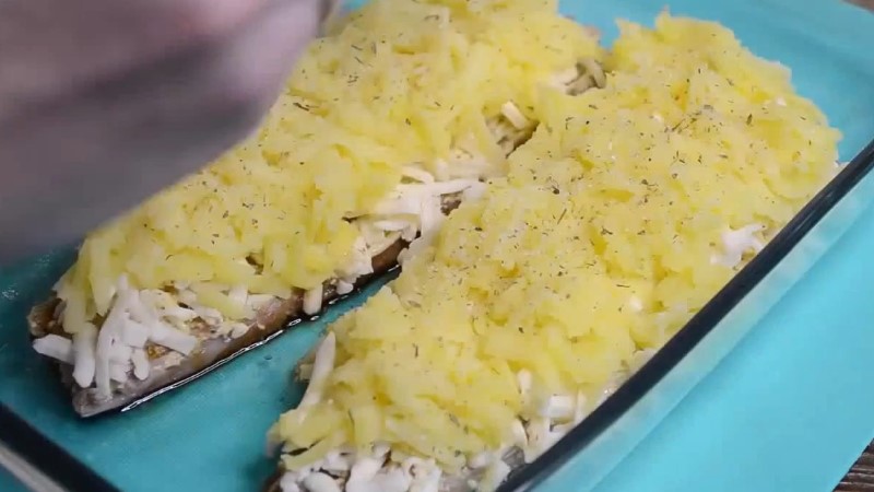 Спробуйте отак запекти рибу. Гарніру не потрібний, все і так ситно та апетитно