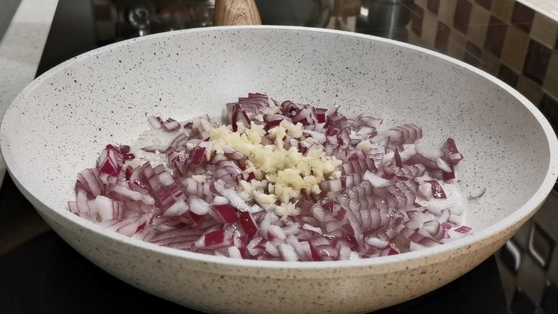 Немає нічого простішого і смачнішого за старий рецепт. З'їли за один присід