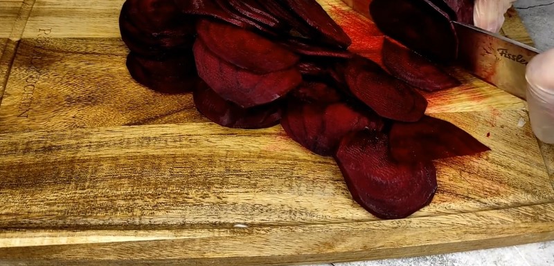 Маринована капуста з буряком. Капуста швидкого приготування