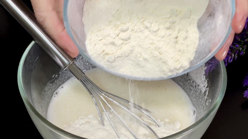 Пиріг з консервованими персиками - ніжність у смаку, простота у приготуванні