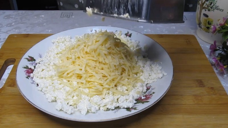 Це "ледачі" сирні коржі на сніданок і для перекусу