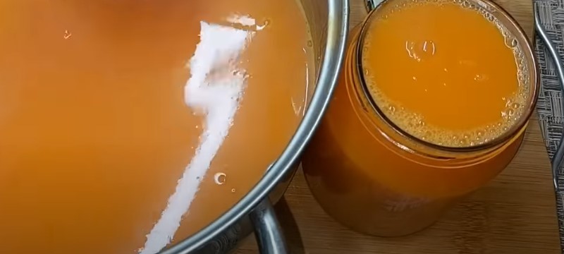 У магазині такого не придбати. Гарбузовий сік на зиму