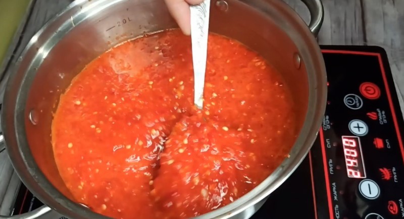 Знаменитий кисло-солодкий соус Чилі - рецепт приготування