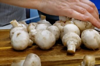 Приготування грибів з картоплею