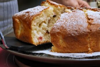 Приготування пирога з цукатами