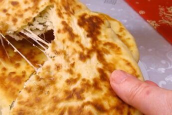 Приготування сирних коржів