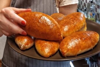 Пиріжки з яблуками