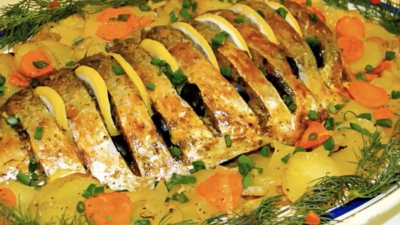 Запечена риба з овочами