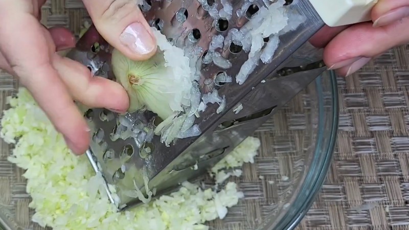 Соковиті та смачні домашні котлетки. Тільки гарніри міняю