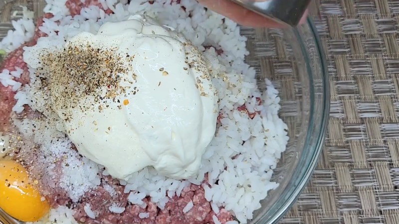 Соковиті та смачні домашні котлетки. Тільки гарніри міняю