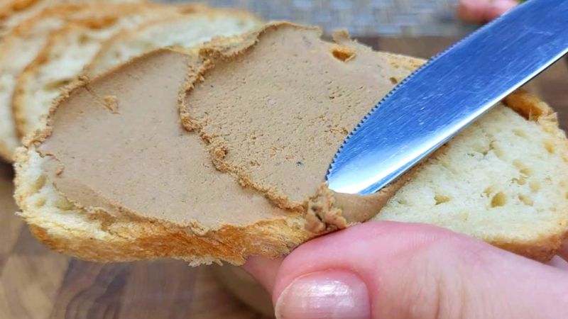 Беру курячу печінку і готую цю смакоту. І на сніданок, і на святковий стіл