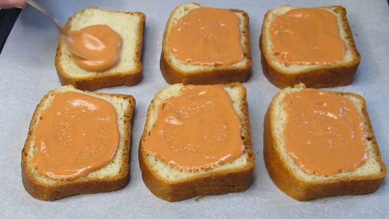 Смачні гарячі гавайські бутерброди. Дуже любимо їх