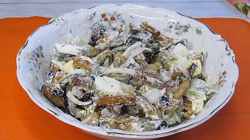 Один із улюблених салатів. Для будь-якого випадку підійде