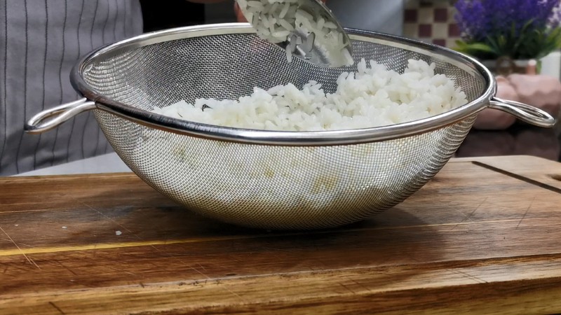 Гості люблять цей салат "Ніжний вечір", але визначити з чого не можуть