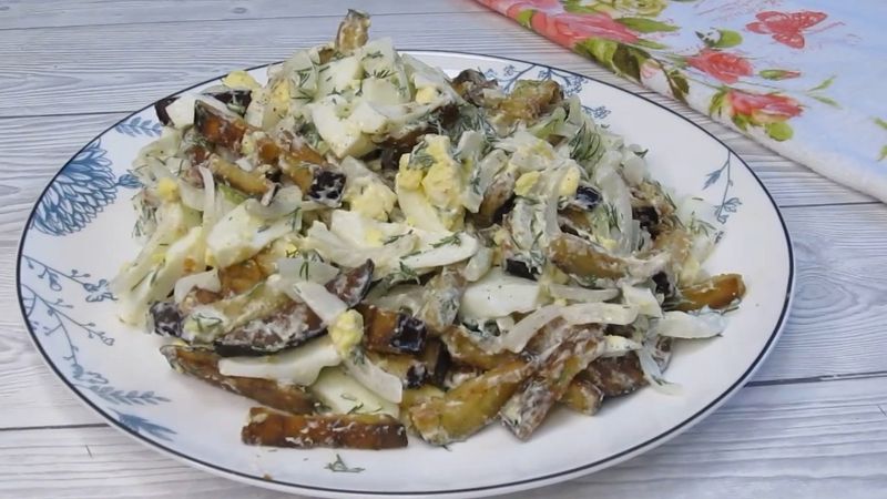 Приготування салату з баклажанами