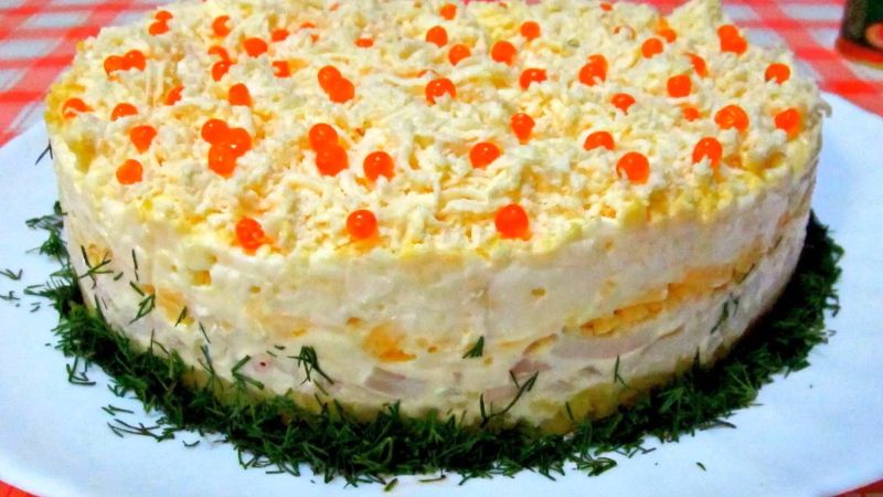 Приготування салату з кальмарами