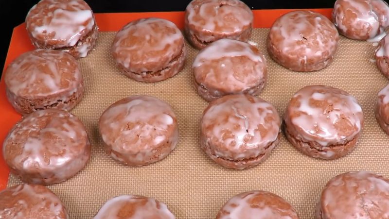 Домашні шоколадні пряники з цукровою глазур'ю