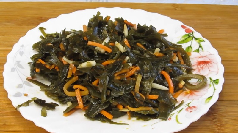 Незвичайний салат. Один із улюблених, поєднання ідеальне, смак приємний