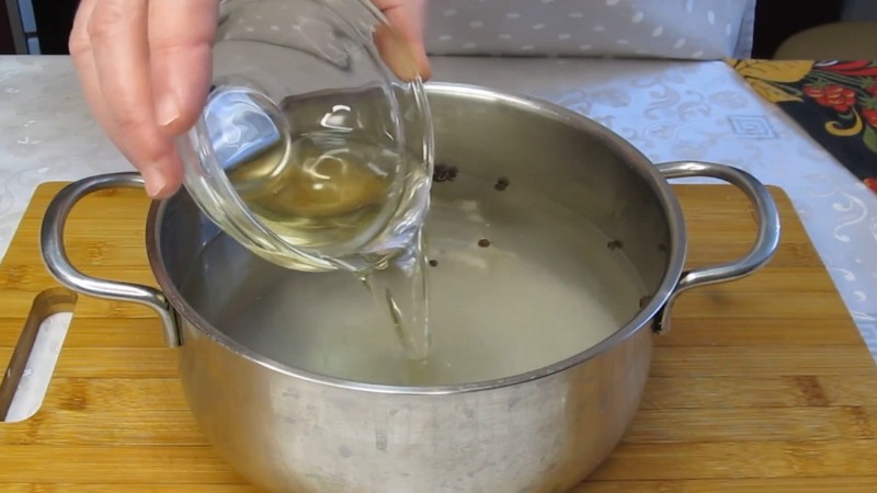 Хрумка, кисленька і смачна маринована капуста