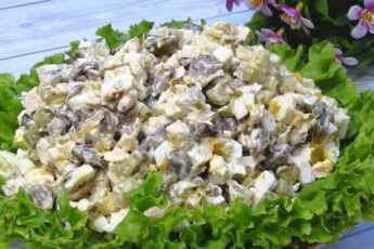 Салат з курячою грудкою