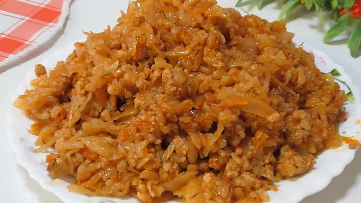 Страва з капусти та рису