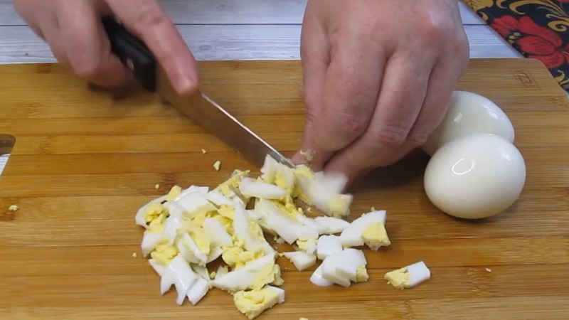 Я закохалася у цей салат. Він дуже смачний, але викликає багато суперечок