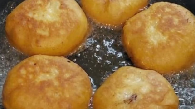 Соковиті та хрумкі біляші. Супер універсальне тісто без яєць та без дріжджів