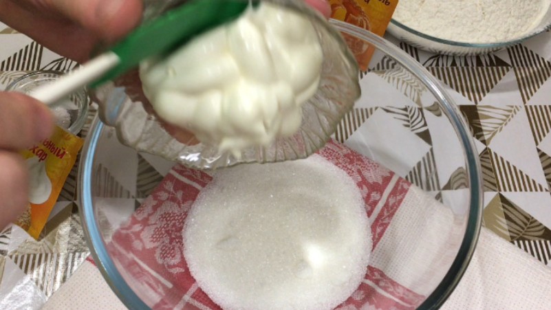 Якщо залишився майонез, приготуйте пісочний тертий пиріг