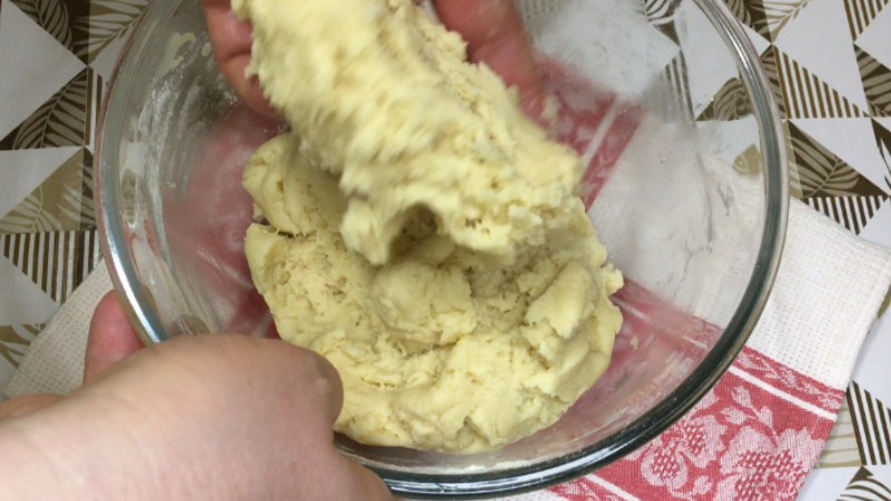 Якщо залишився майонез, приготуйте пісочний тертий пиріг