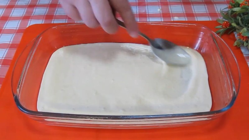 Як просто приготувати вечерю. Домашній заливний пиріг