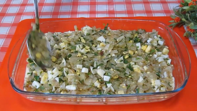 Як просто приготувати вечерю. Домашній заливний пиріг