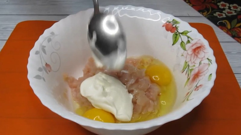 Чудовий рецепт на кожен день. Швидкі та прості котлети