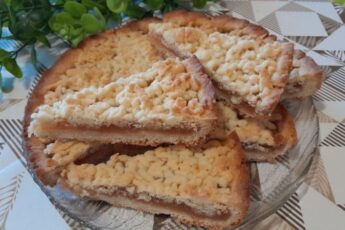 Пісочний тертий пиріг
