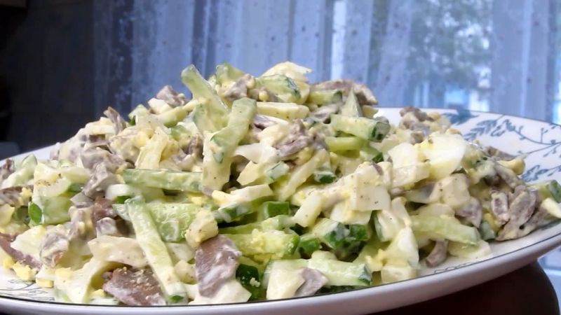 Салат з субпродуктами