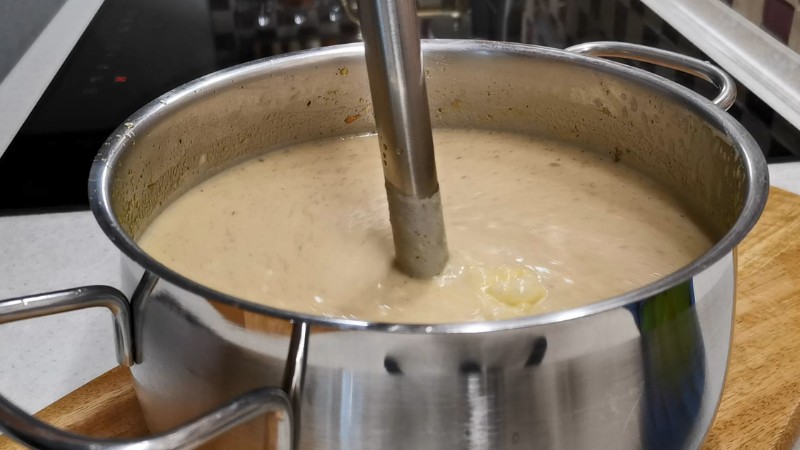 Крем-суп із шампіньйонів по-новому