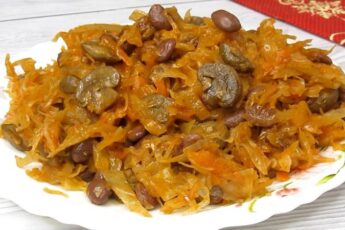 Пісна тушкована капуста