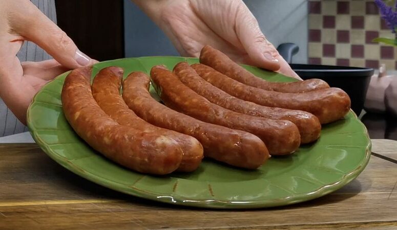 Швидкий плов із копченими ковбасками